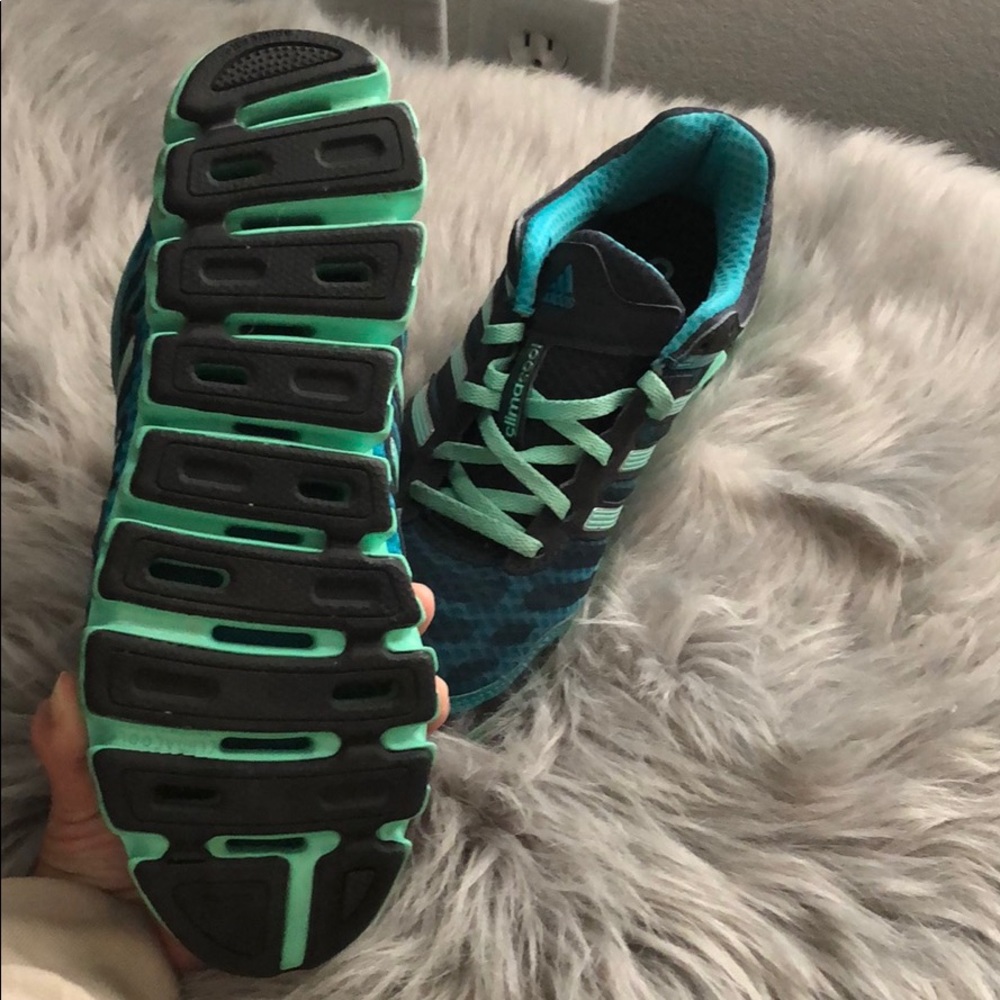 Shoes - Picture 5 of 5